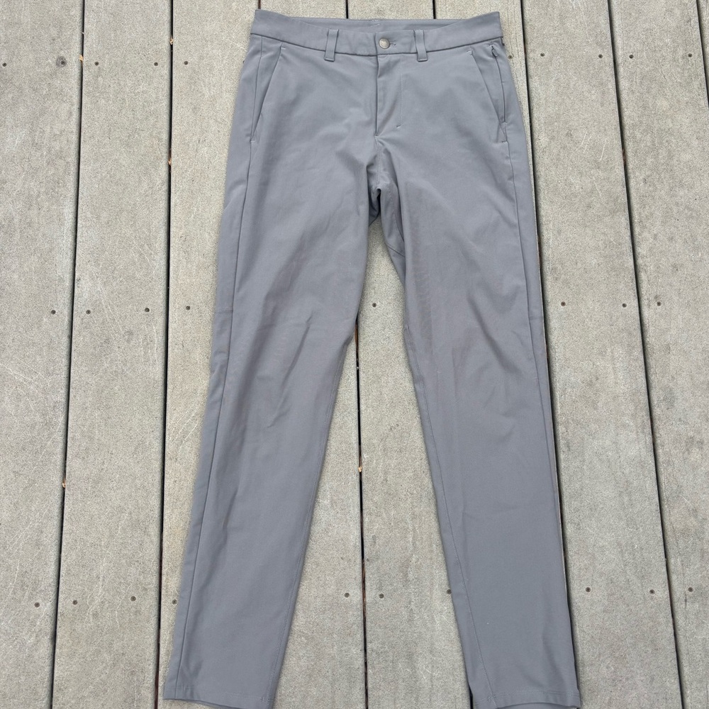 Lululemon Commission Slim Fit Pant, Size 30/32” in Asphalt Gray
